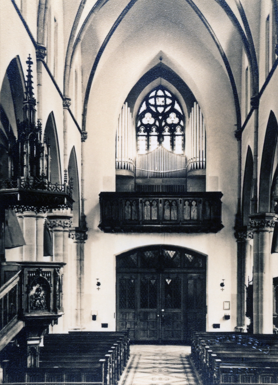 St Suitbertus innen Orgelsicht 1940 Foto Stapelmann StaH10691